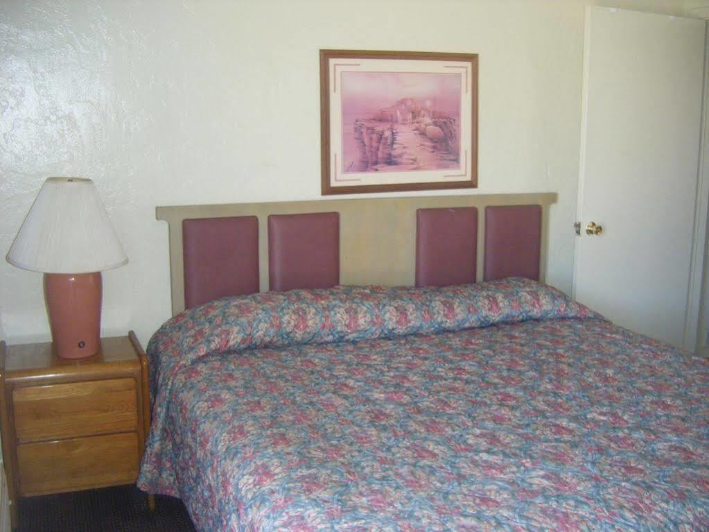 Copper Cactus Inn Tucson Exterior photo