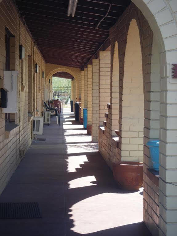 Copper Cactus Inn Tucson Exterior photo